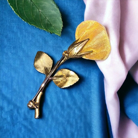 Vintage Anne Klein Rose Flower Mesh Brooch Gold Tone - Picture 5 of 5